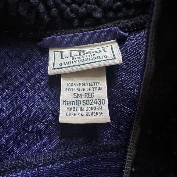 L.L.Bean Women's Black and Grey Gilet Vest - Picture 4 of 4